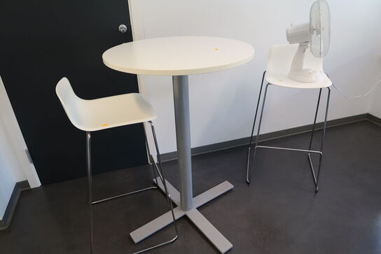 Barbord KINNARPS med 2 stk. barstole FREDERICIA FURNITURE