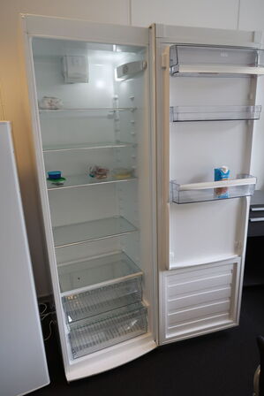 Køleskab AEG RF400