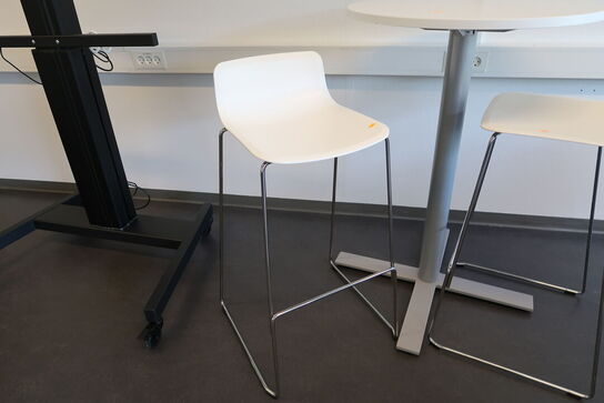 Barbord KINNARPS med 2 stk. barstole FREDERICIA FURNITURE