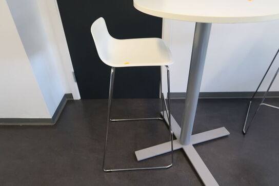 Barbord KINNARPS med 2 stk. barstole FREDERICIA FURNITURE