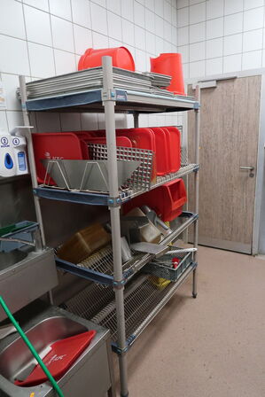 Fødevarereol METRO MAX med indhold