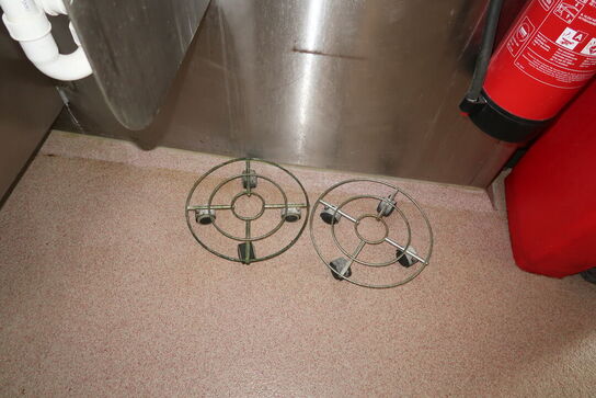 Papirdispenser, sæbedispenser samt håndvask med armatur