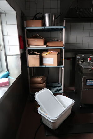 Fødevarereol METRO MAX med indhold