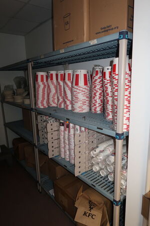 Fødevarereol METRO MAX med indhold