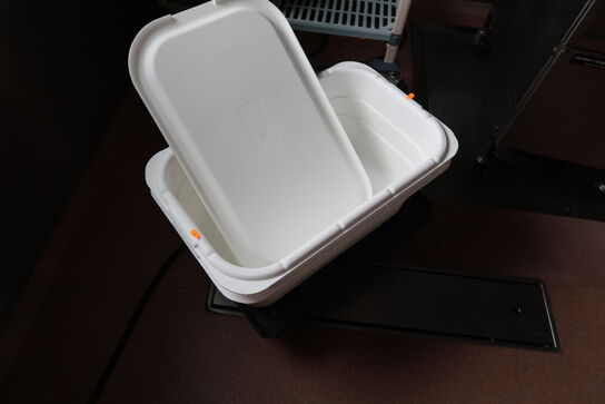 Fødevarereol METRO MAX med indhold