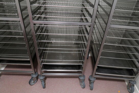 Stikvogn med indhold