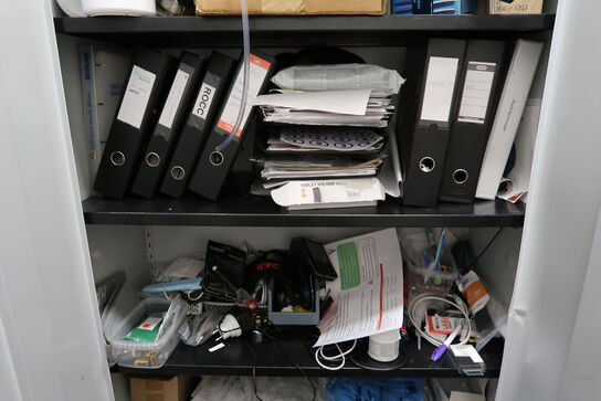 Stålskab uden indhold