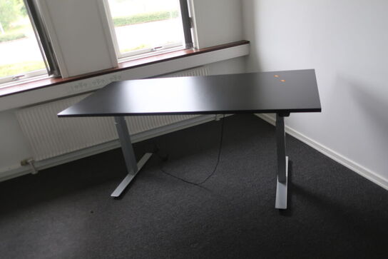 El. hæve/sænke skrivebord 