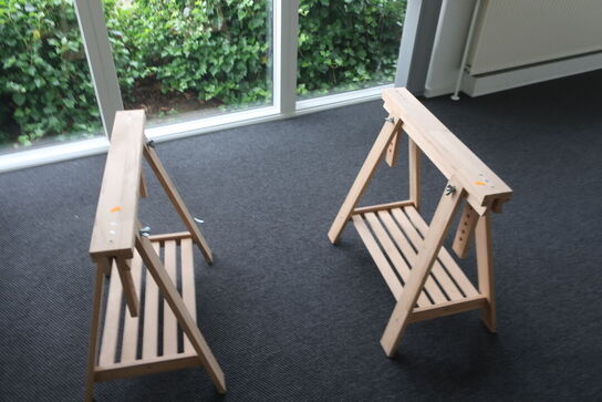 2 stk. bukke samt glas bordplade