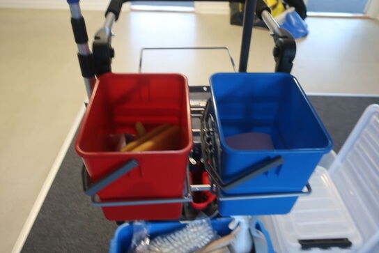 Rengøringsvogn samt kasse