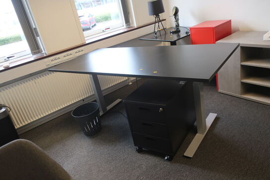 El. hæve/sænke skrivebord samt skuffemodul