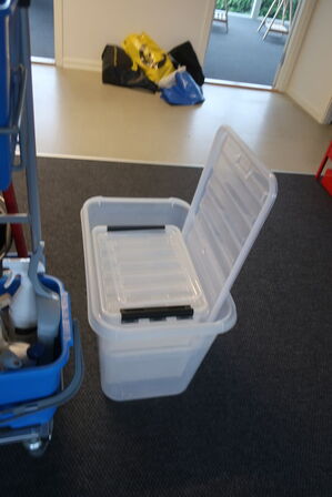 Rengøringsvogn samt kasse