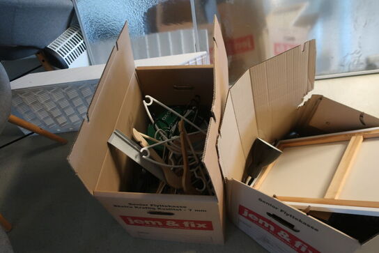 3 stk. whiteboards, 2 stk. loungestole m.m.