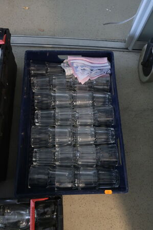 4 stk. kasser med div. Service