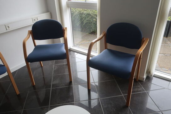 4 stk. stole samt sofabord