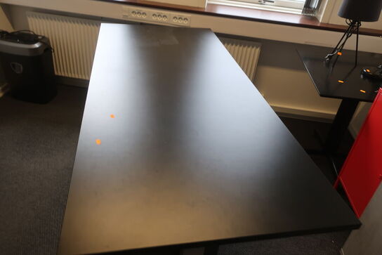 El. hæve/sænke skrivebord samt skuffemodul