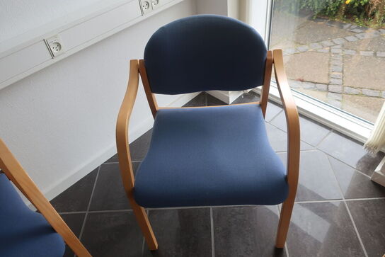 4 stk. stole samt sofabord