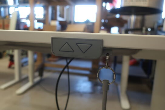 2 stk. el. hæve/sænkeborde IKEA BEKANT