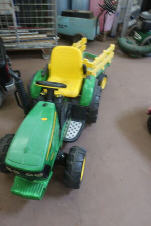 Traktor til børn JOHN DEERE