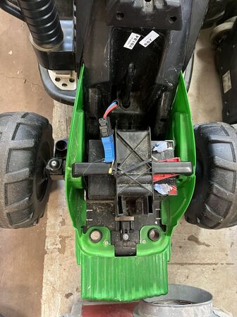 Traktor til børn JOHN DEERE