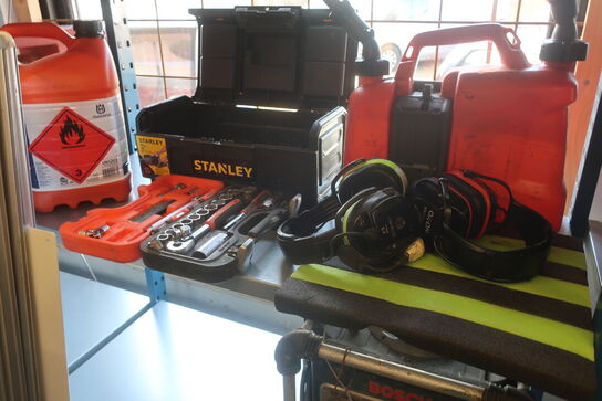 Dunk, høreværn, topnøglesæt m.m.