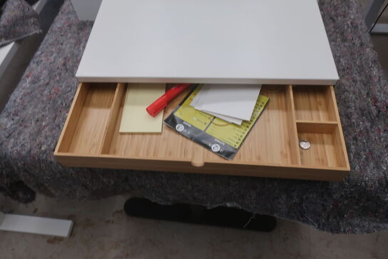 9 stk. skærmhylder m/ skuffe IKEA ELLOVEN m/ indhold