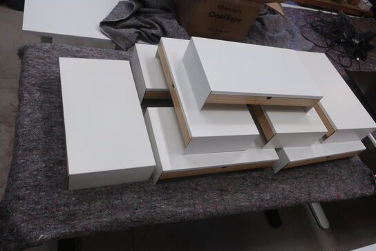 9 stk. skærmhylder m/ skuffe IKEA ELLOVEN m/ indhold