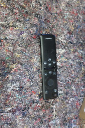 Fladskærm SAMSUMG TU65CU8005K m/kamera