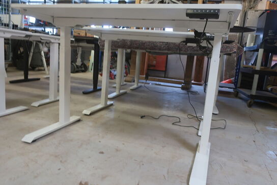 2 stk. el. hæve/sænkebord  