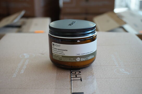 Frisør Support ApS - *Hårprodukter & Frisørartikler* (DEL 8)