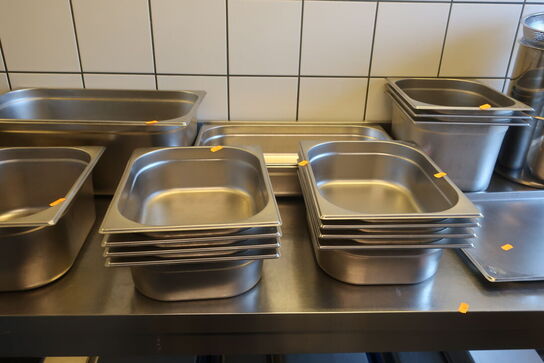 Gastrobakker på øverste del af bordet