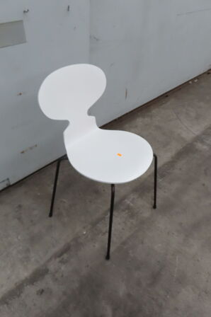 Spisebordsstol MYREN 3101 FRITZ HANSEN