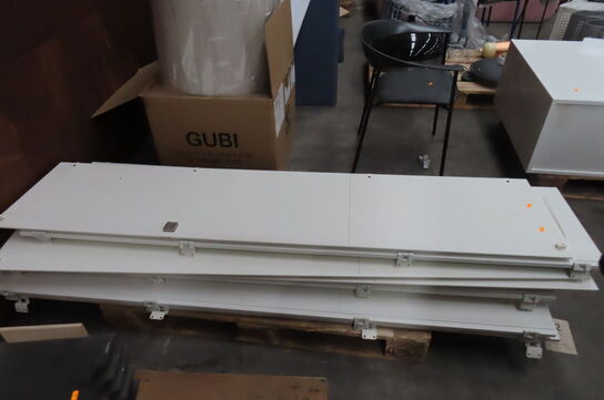 Elementer til reolsystem