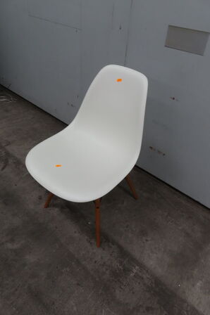 Spisebordsstol EAMES VITRA