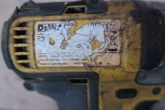 4. stk. boremaskiner DEWALT Model: DCF887, DW004,  DCH253