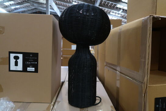 16 stk. Bordlampe Werna D30 x 53,5 cm Sort Rattan
