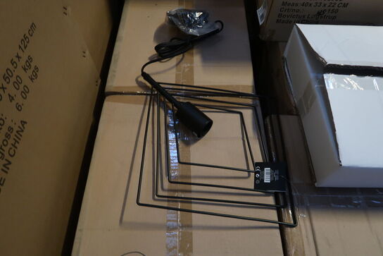 28 stk. Lampe Metal Sort D40