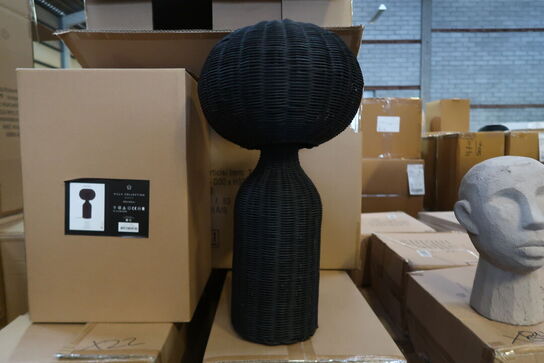22 stk. Bordlampe Werna D30 x 53,5 cm Sort Rattan