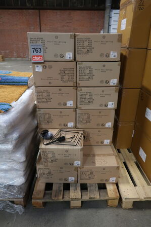 53 stk. Lampe Metal Sort D40