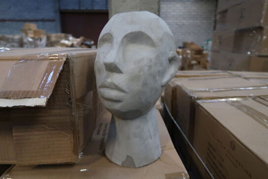 82 stk. Figur Hoved Talvik Cement Grå H30