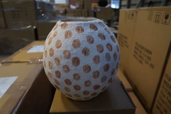 41 stk. Dekorationsvase Tana D18,5 H20 cm Creme/Nougat Papmache