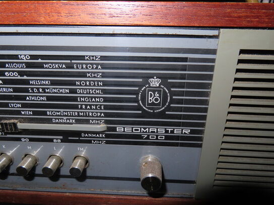 Radio BANG & OLUFSEN BEOMASTER 700