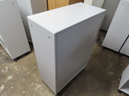 Reol med skab, MONTANA