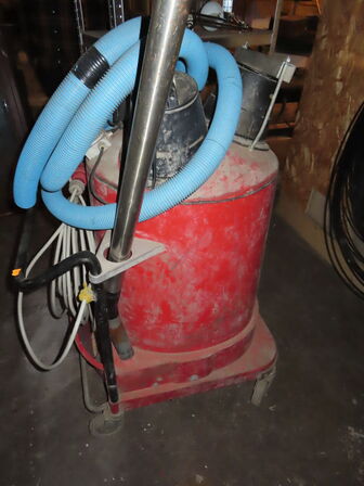 Stor industrisøvsuger