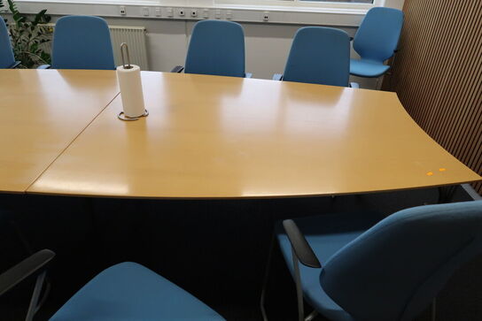 Mødebord med 11 stk. mødestole KINNARPS