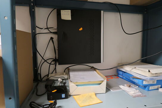 Computer INTEL DC53427HYE samt harddisk HIKVISION