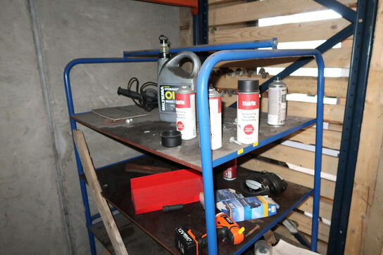 Opbevaringsvogn med indhold