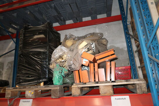 2 stk. paller med indhold