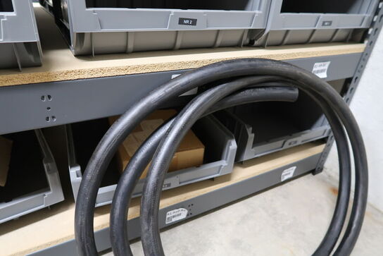 Div. Varelager og reservedele på reol