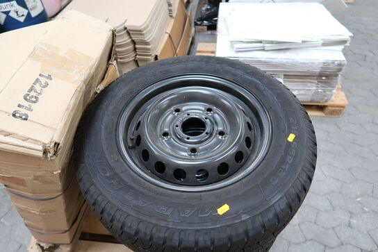 4 stk. fælge med dæk MARATHON 215/65R15C